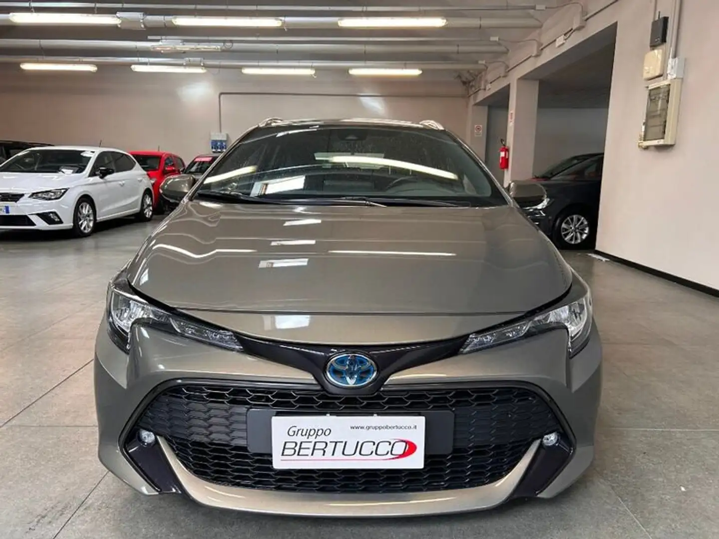 Toyota Corolla Touring Sports 2.0 Hybrid Business Brons - 2