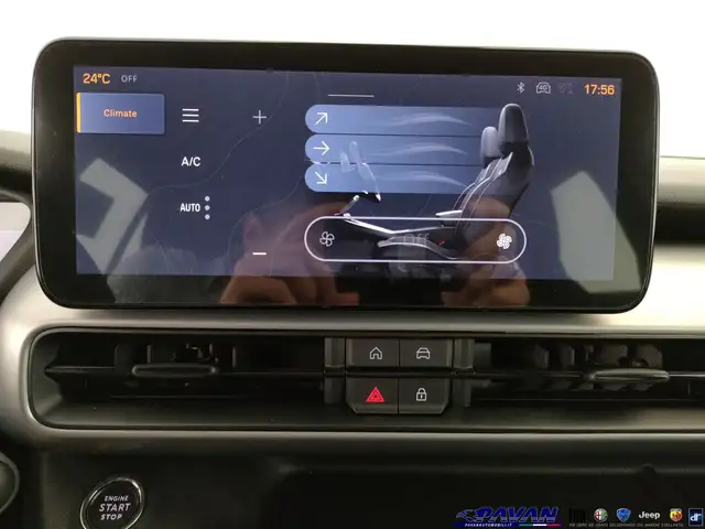 Jeep Avenger view 20
