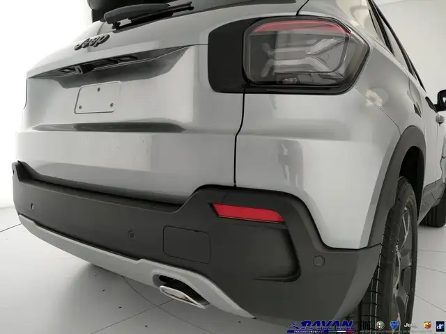 Jeep Avenger view 24