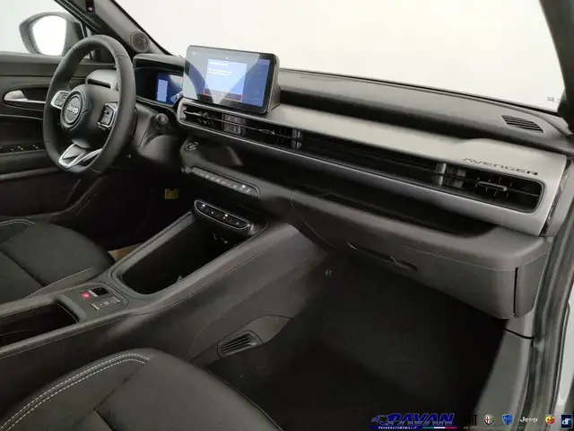 Jeep Avenger view 7