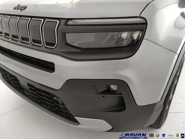Jeep Avenger view 26