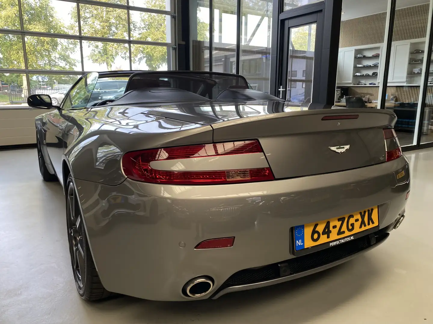 Aston Martin Vantage V8 Roadster 4.3 V8 Sportshift Cabrio, Leder, NL ge Gris - 2