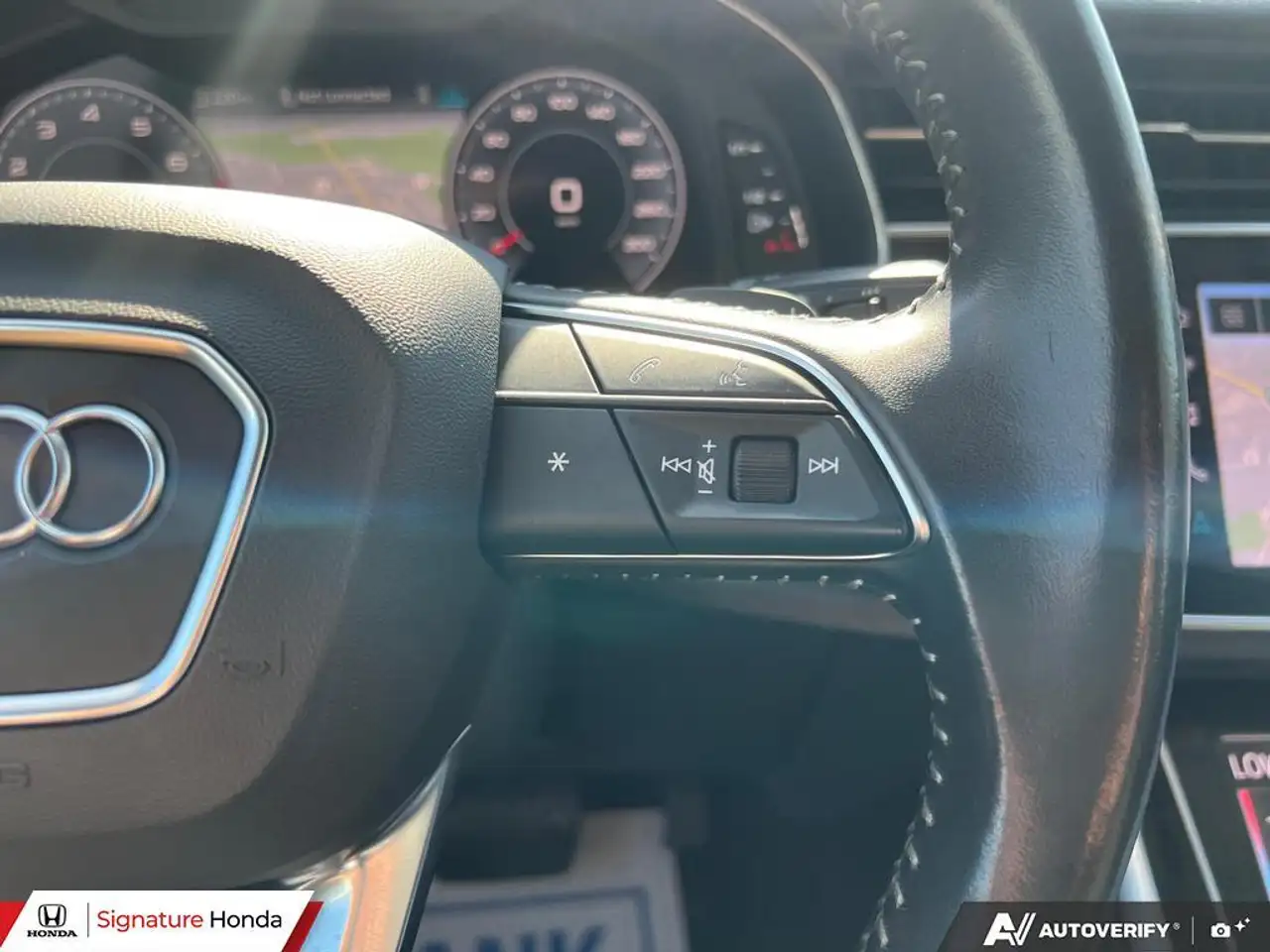 Audi Q8 снимка Audi Q8