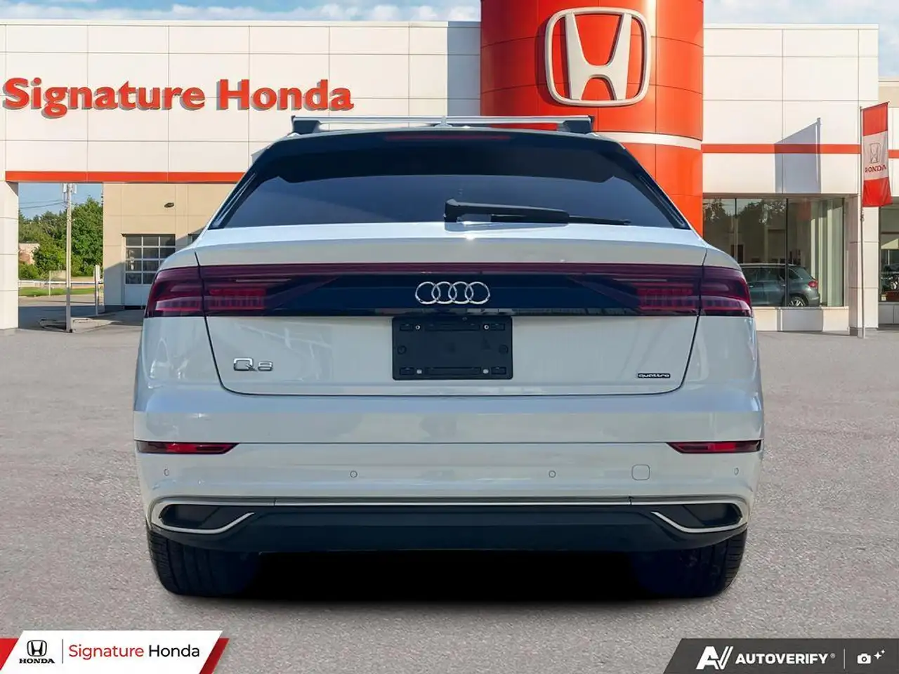 Audi Q8 снимка Audi Q8