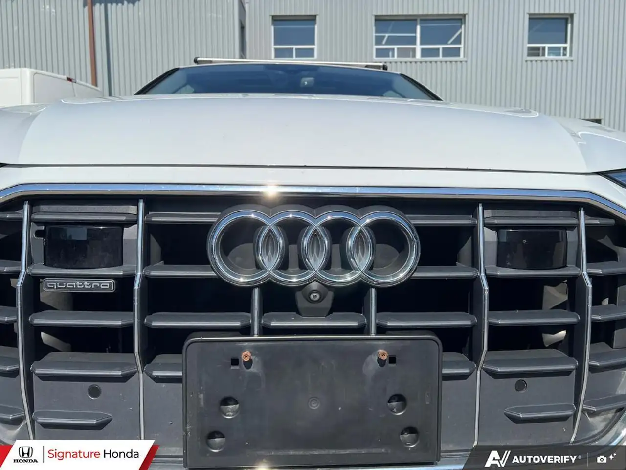 Audi Q8 снимка Audi Q8