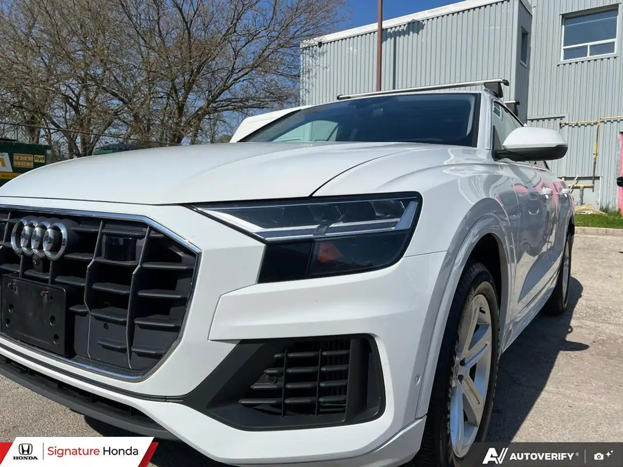 Audi Q8 снимка Audi Q8