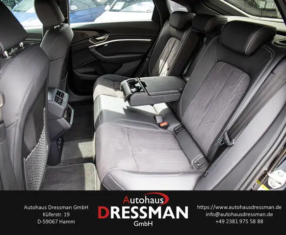 Audi Q8 E-Tron view 12