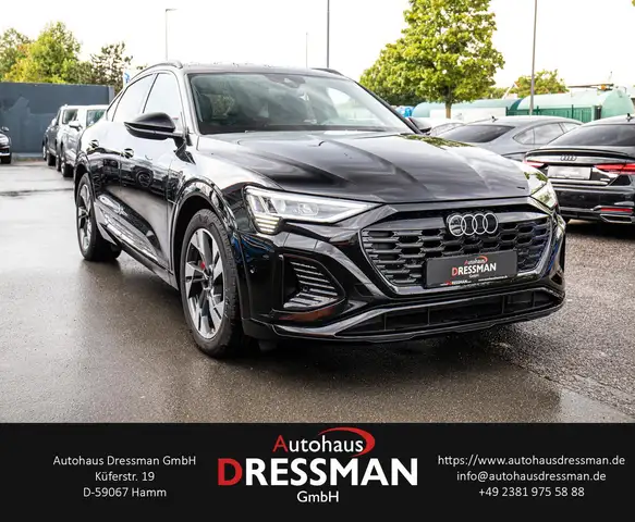 Audi Q8 E-Tron view 3
