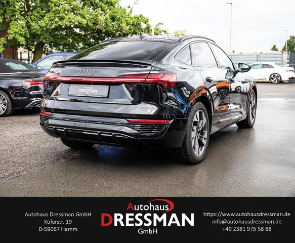 Audi Q8 E-Tron view 4