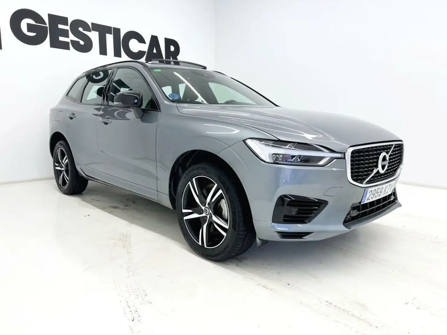 Volvo XC60 2.0 T8 AWD R-Design 390CV Grijs - 2