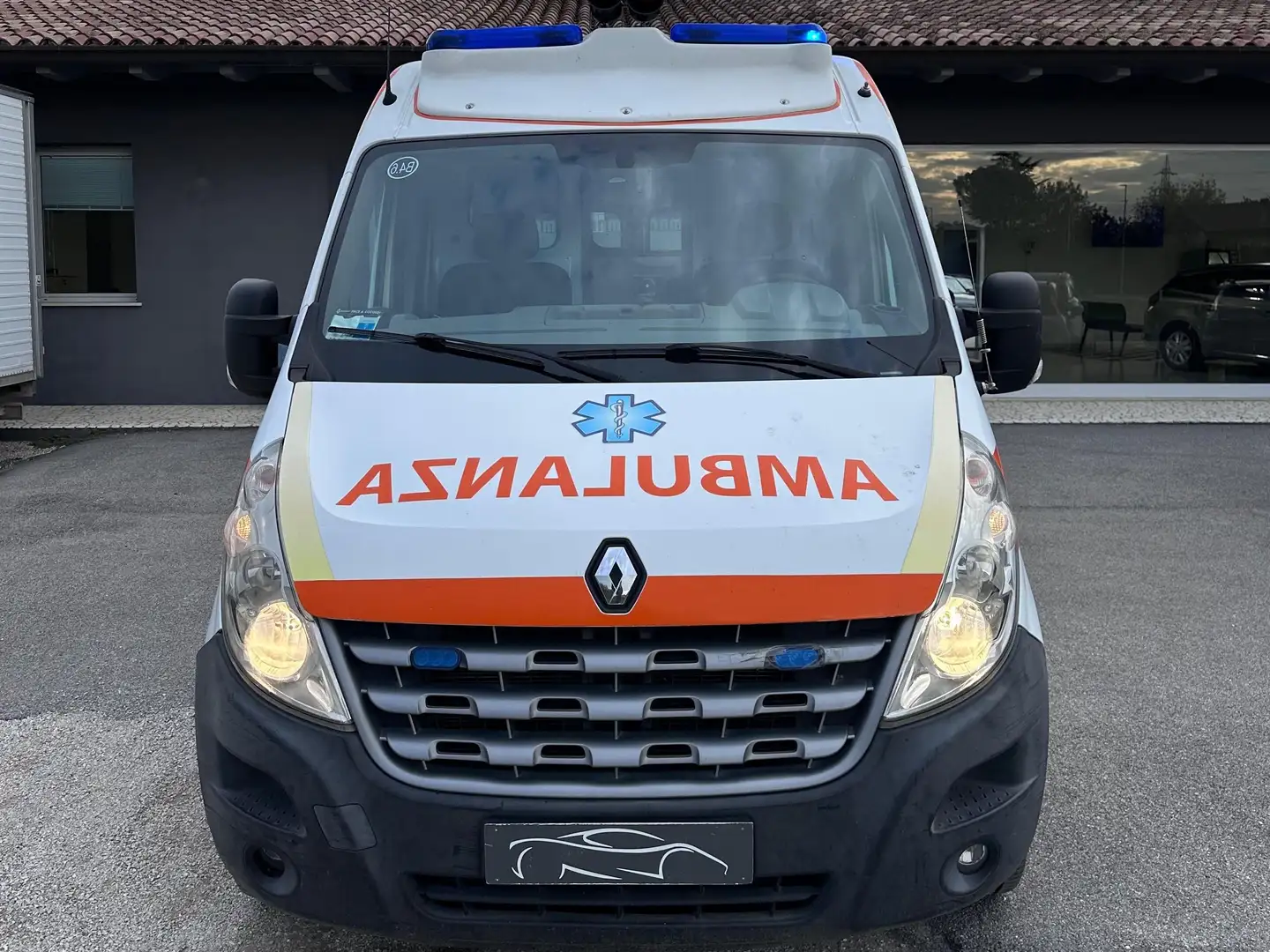 Renault Master F3500 AMBULANZA ALLESTIMENTO MAF 2011 UNIPROPR. Blanc - 2