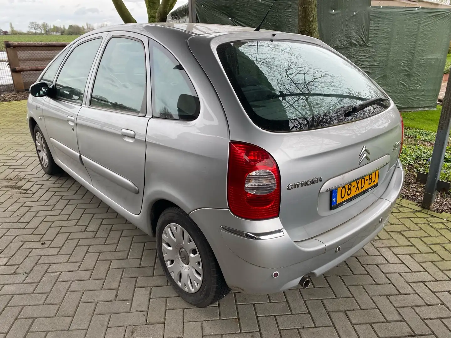 Citroen Xsara Picasso 1.6i-16V Caractère 1e eigenaar Grijs - 2