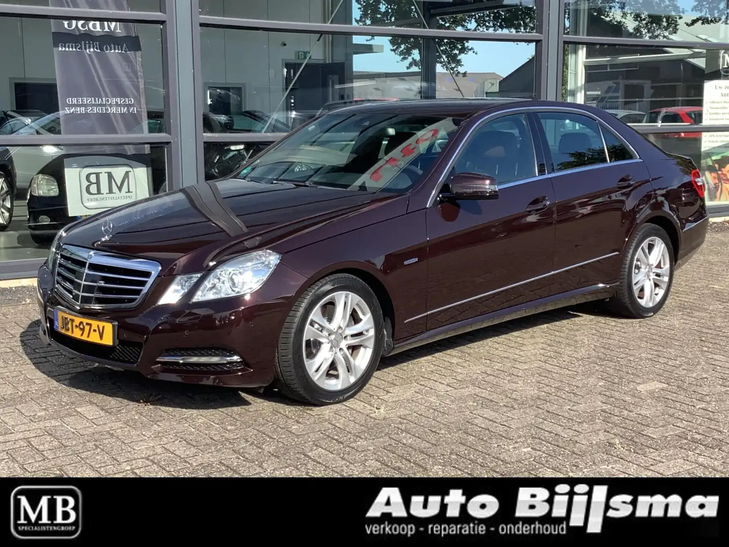 Mercedes-Benz E 350 CGI Avantgarde, Youngtimer, navi, xenon, zeer net, Braun - 1