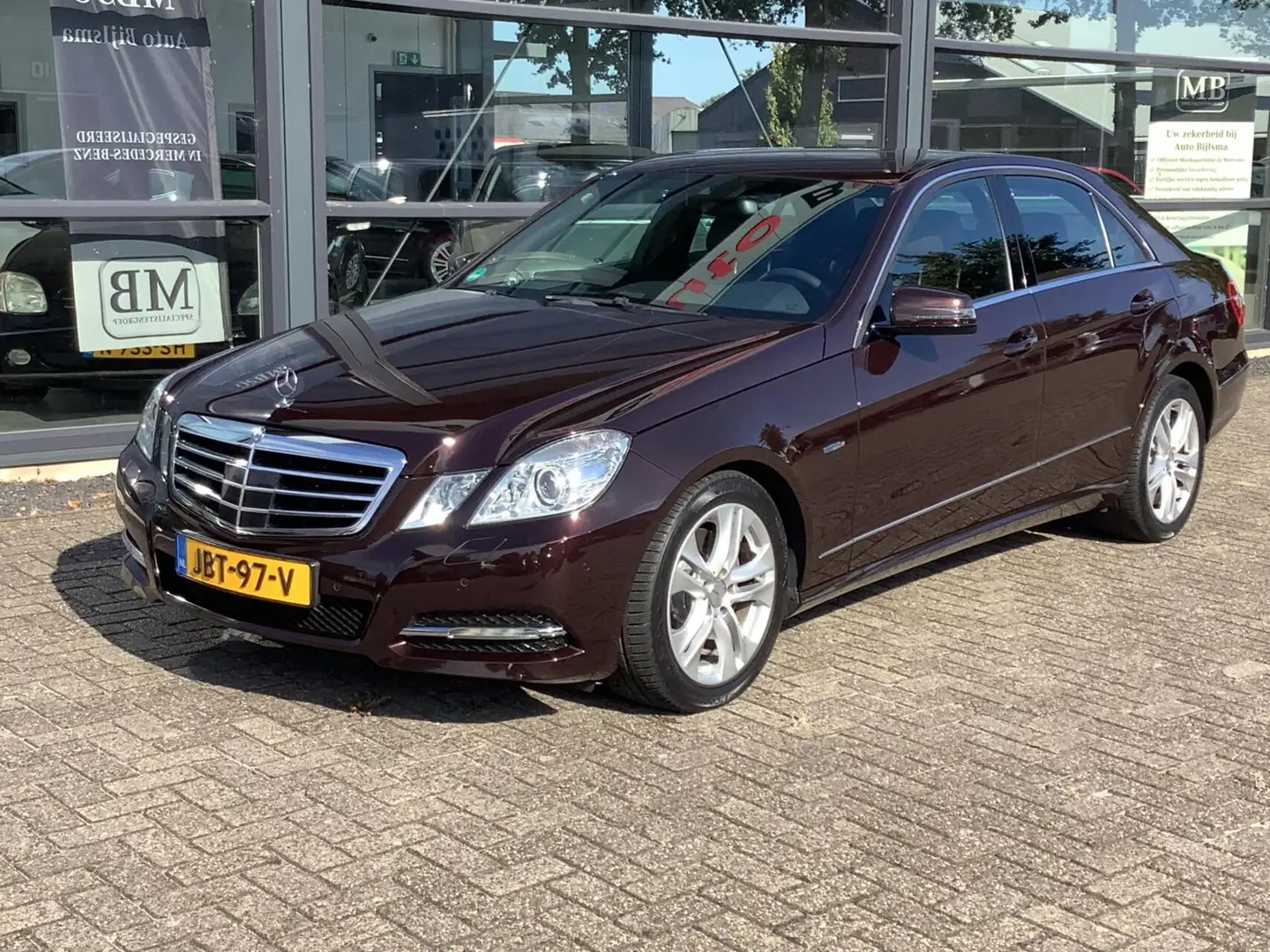 Mercedes-Benz E 350 CGI Avantgarde, Youngtimer, navi, xenon, zeer net, Braun - 2