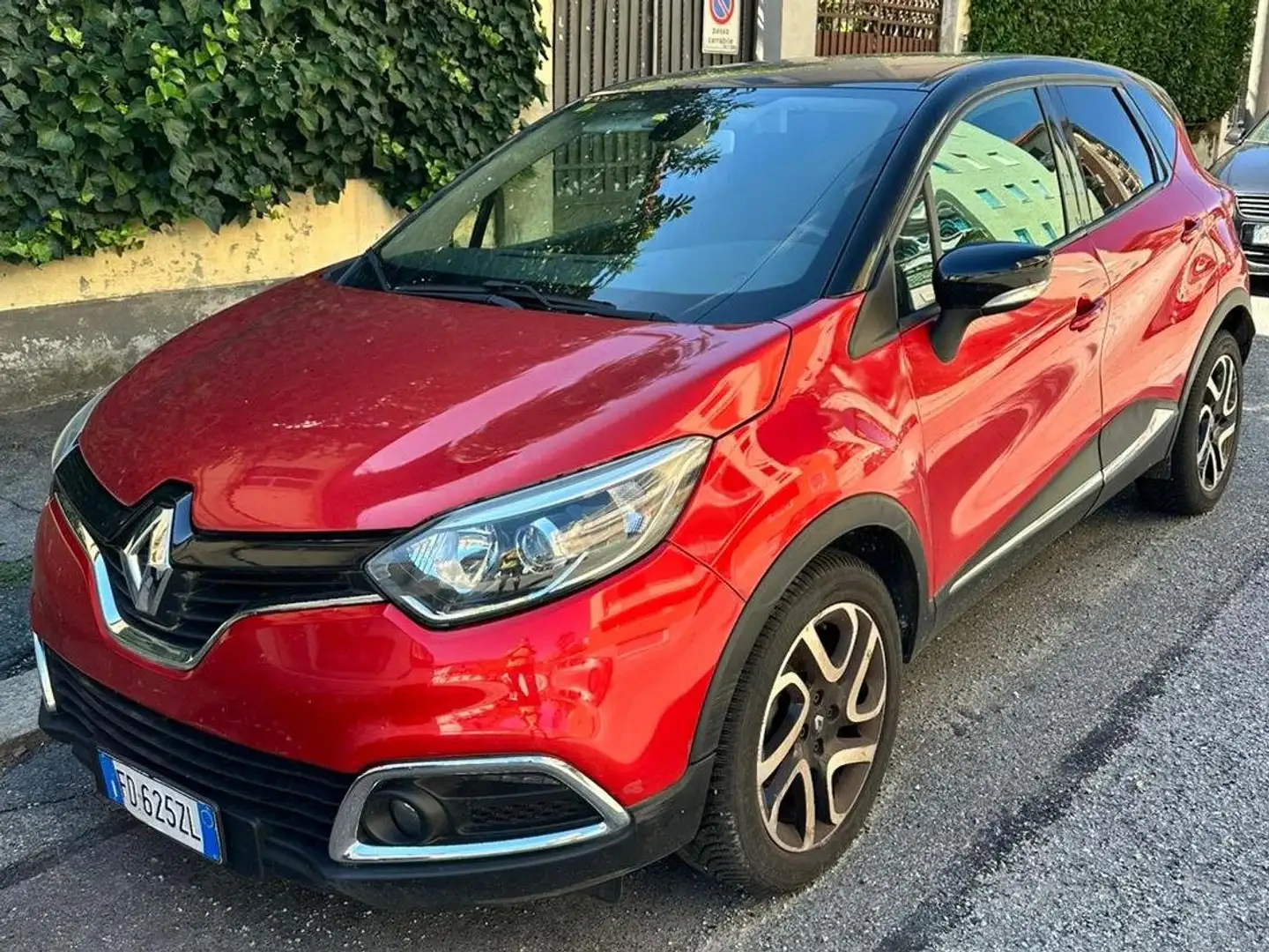 Renault Captur Captur 1.5 dci Iconic 90cv edc Rosso - 2