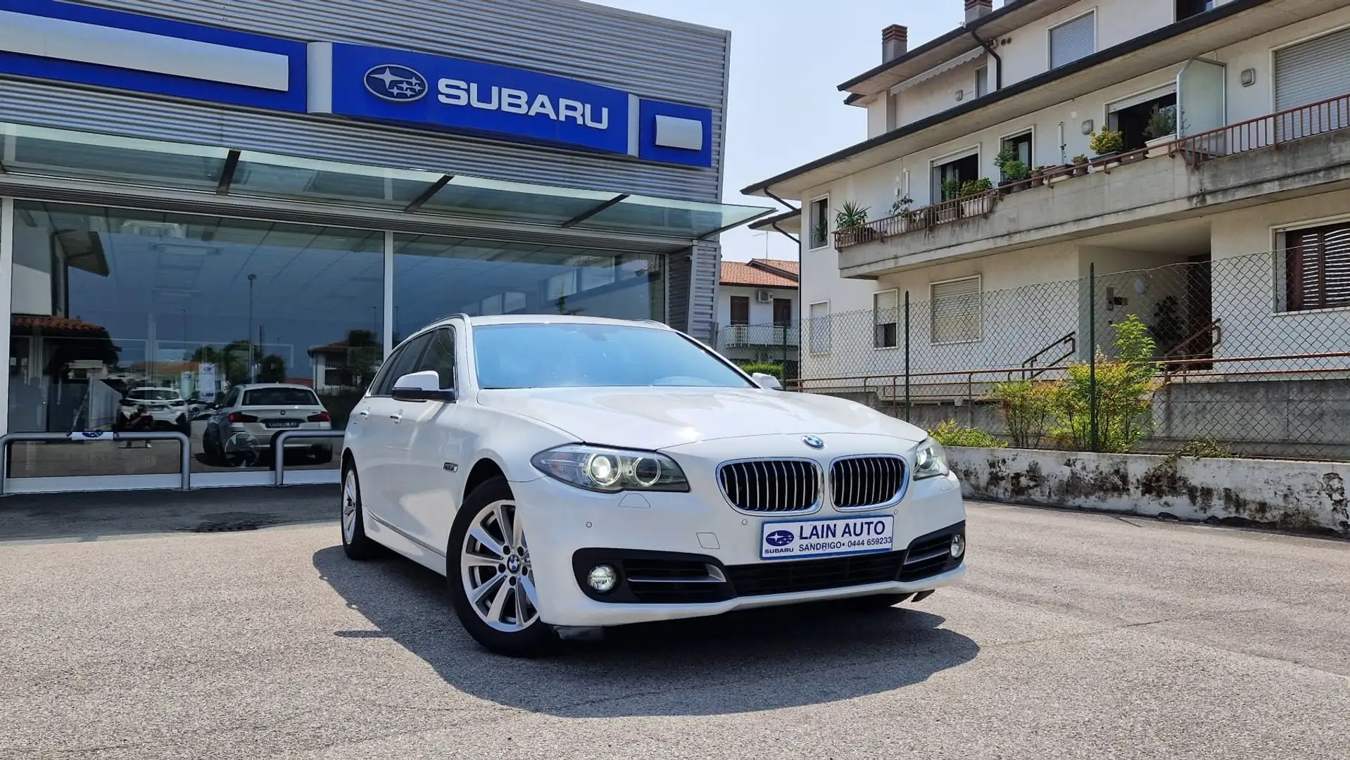 BMW 520 520d Touring xDrive 184cv Cambio Automatico Wit - 1