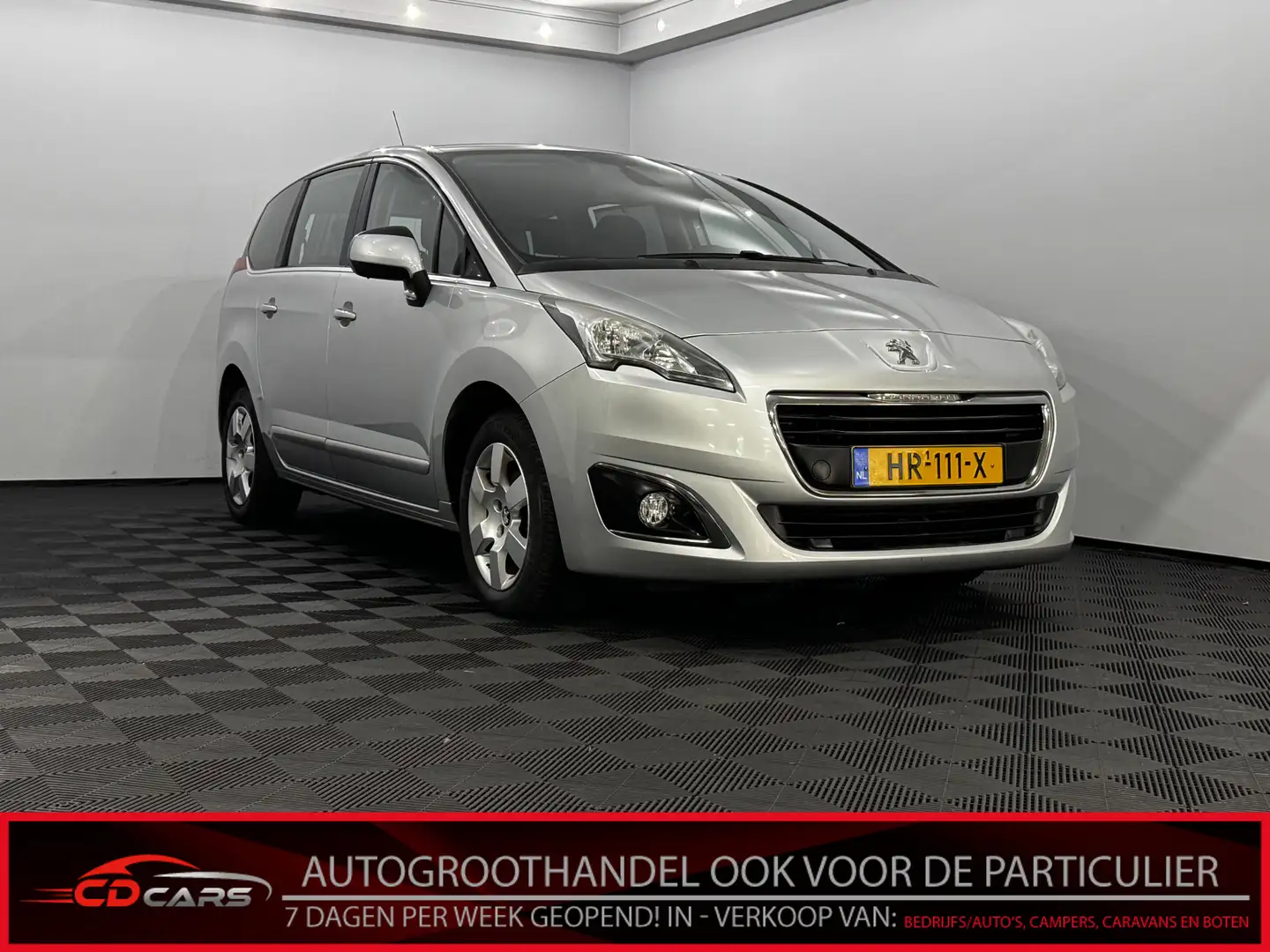 Peugeot 5008 1.6 VTi Active 7p. Clima, Navi, Parkeersensoren, C Gris - 1