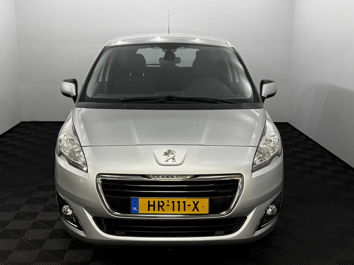 Peugeot 5008 1.6 VTi Active 7p. Clima, Navi, Parkeersensoren, C Gris - 2