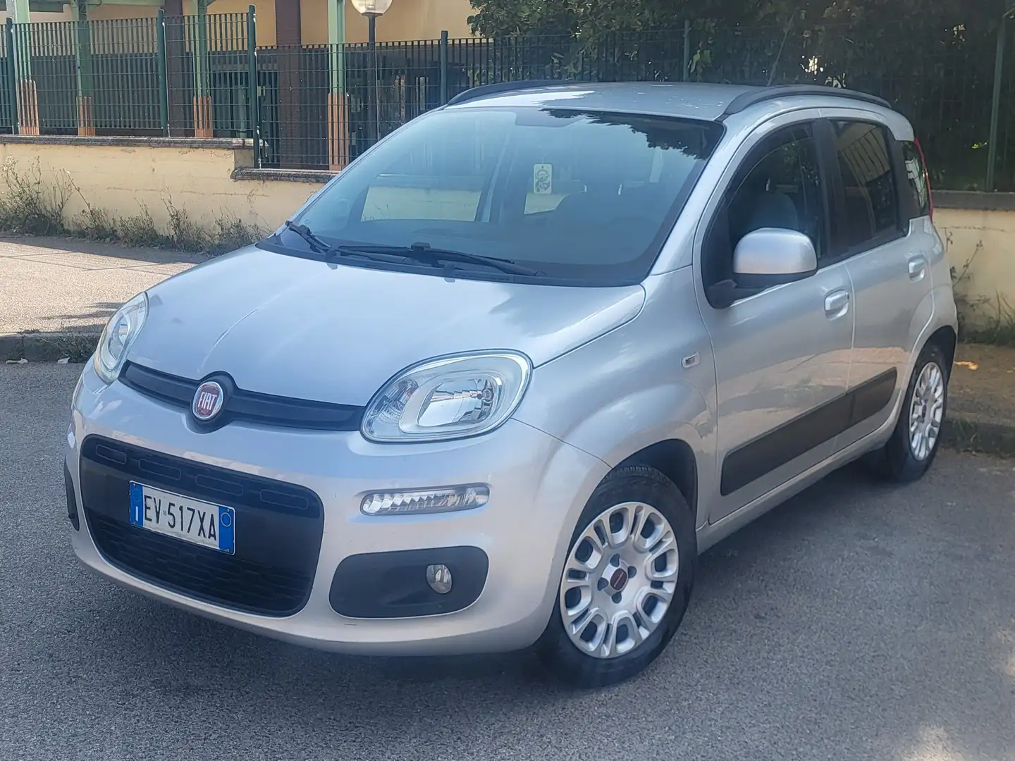 Fiat Panda Panda 1.2 Lounge GPL 69cv E6 Argent - 1