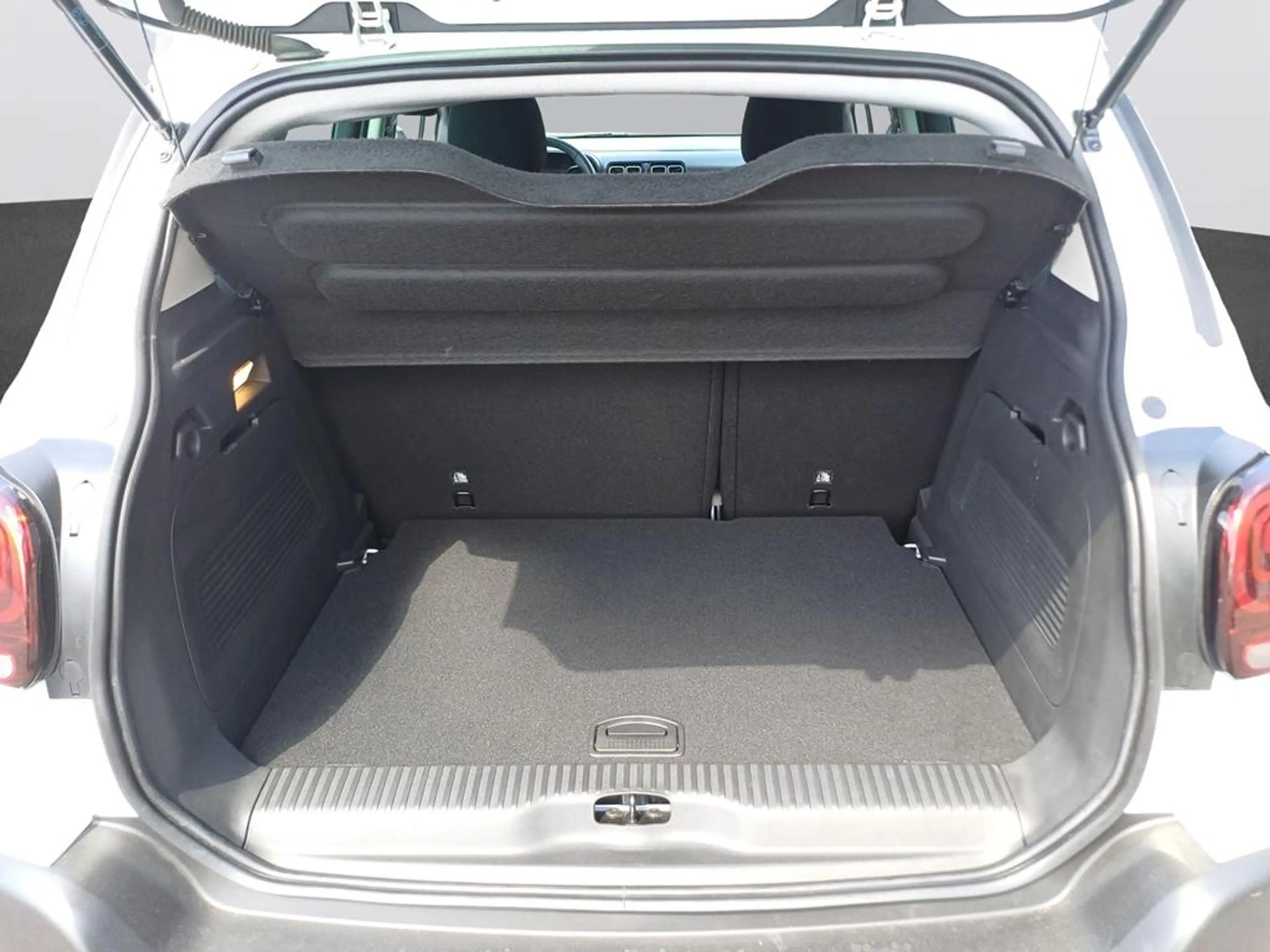 Citroen C3 Aircross PureTech 110 S&S Shine — photo 6