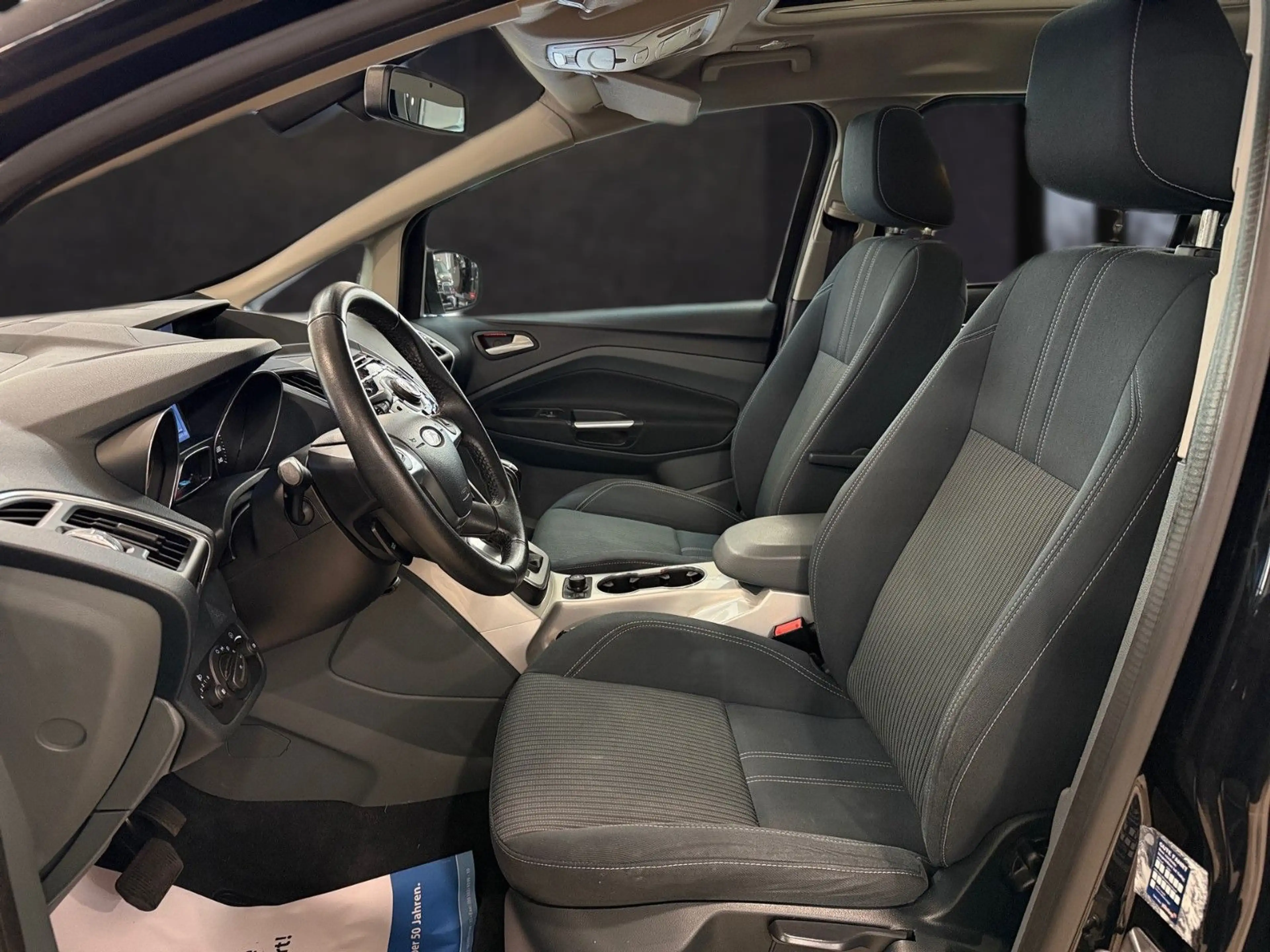 Ford Grand C-Max 2,0 Titanium*Panorama*Navi*Kamera* — photo 8