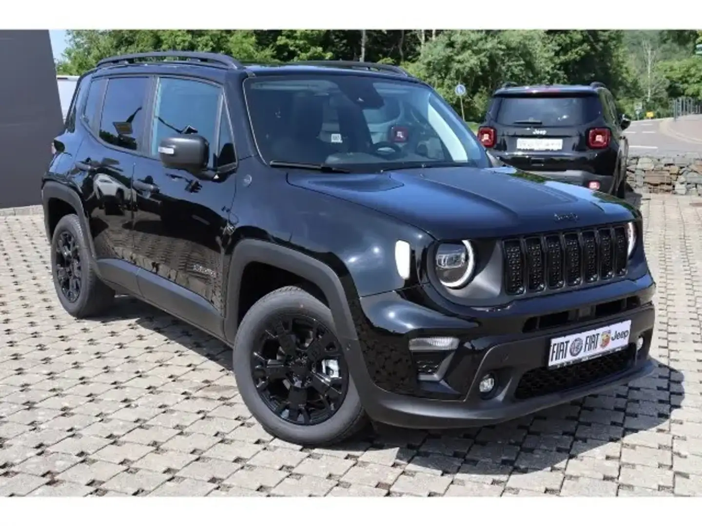 Jeep Renegade e-Hybrid NORTH STAR 1.5 MHEV Schwarz - 1