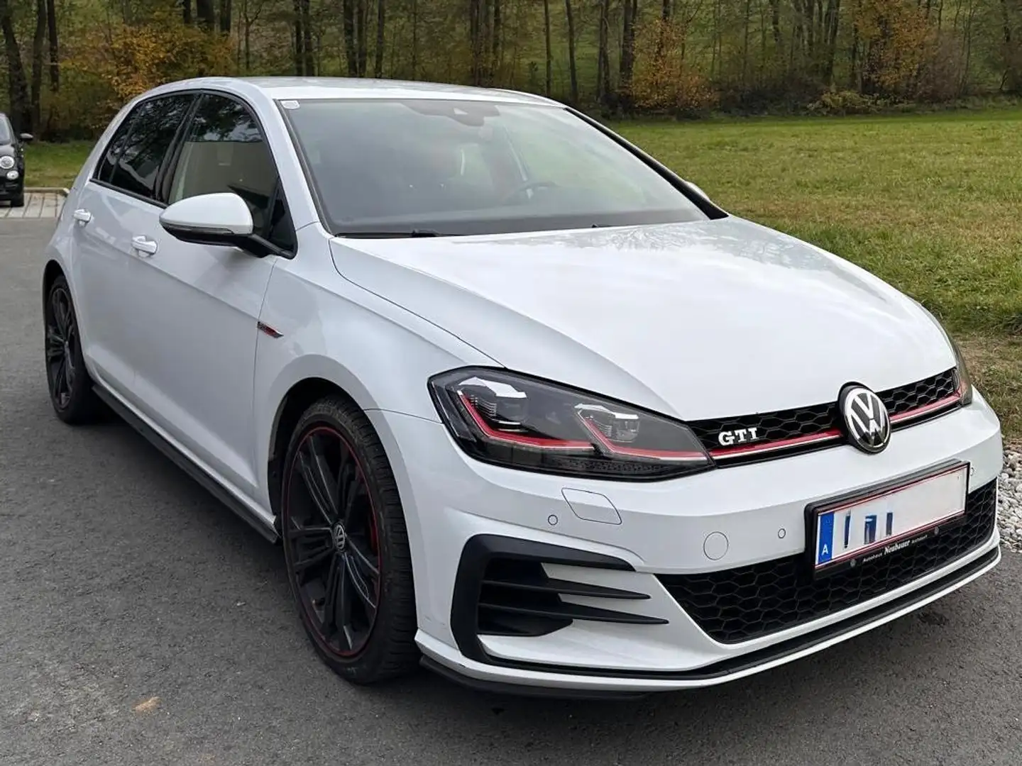 Volkswagen Golf GTI Golf GTI 2,0 TSI GTI Weiß - 1
