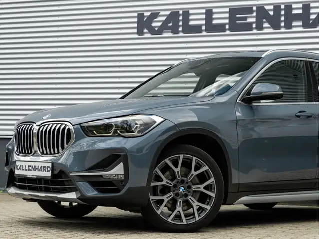 BMW X1 view 8