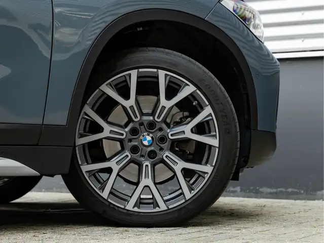 BMW X1 view 14