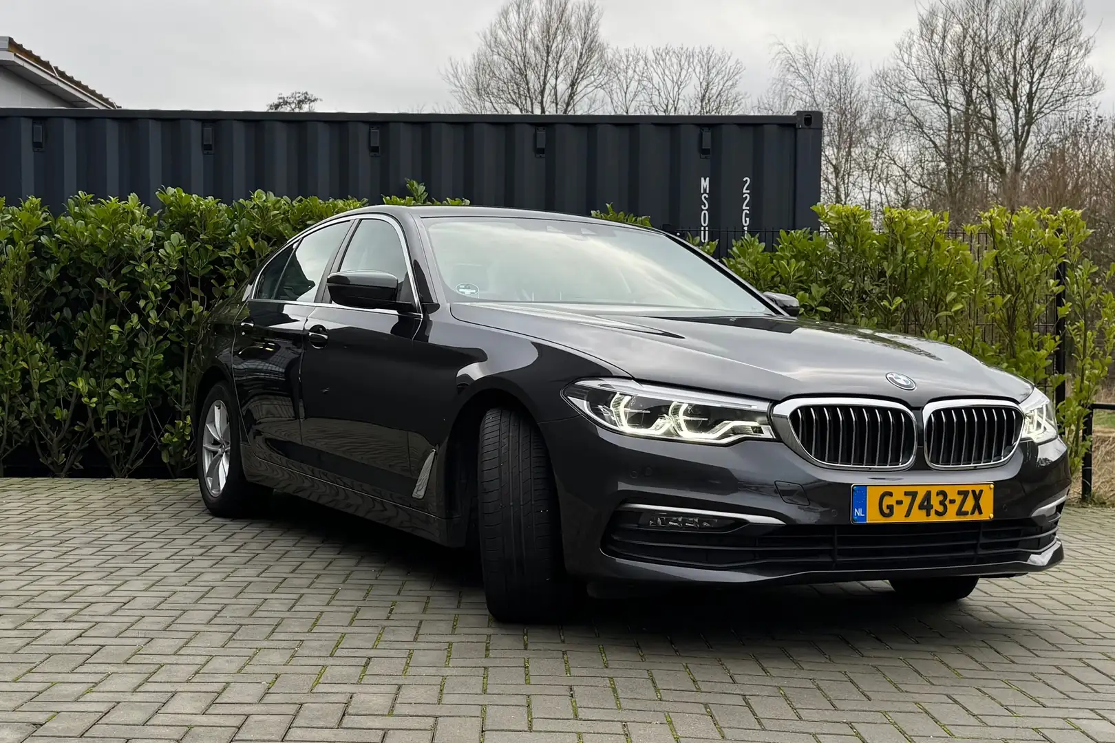 BMW 520 5-serie 520i High Executive Edition incl. 1 jaar A Grijs - 2