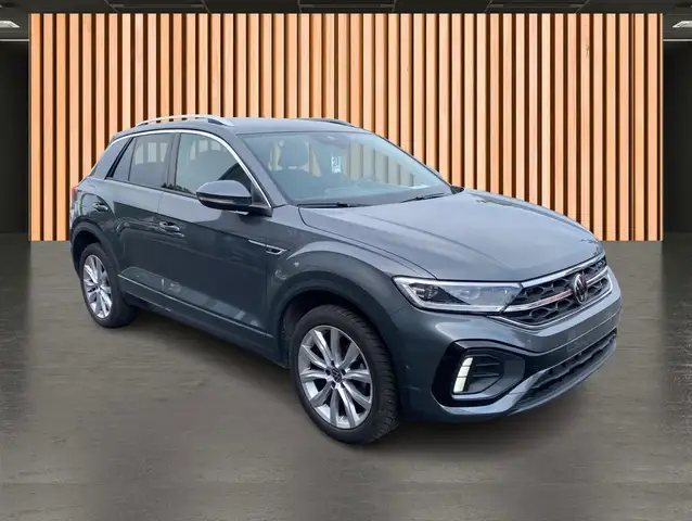 Volkswagen T-Roc view 4