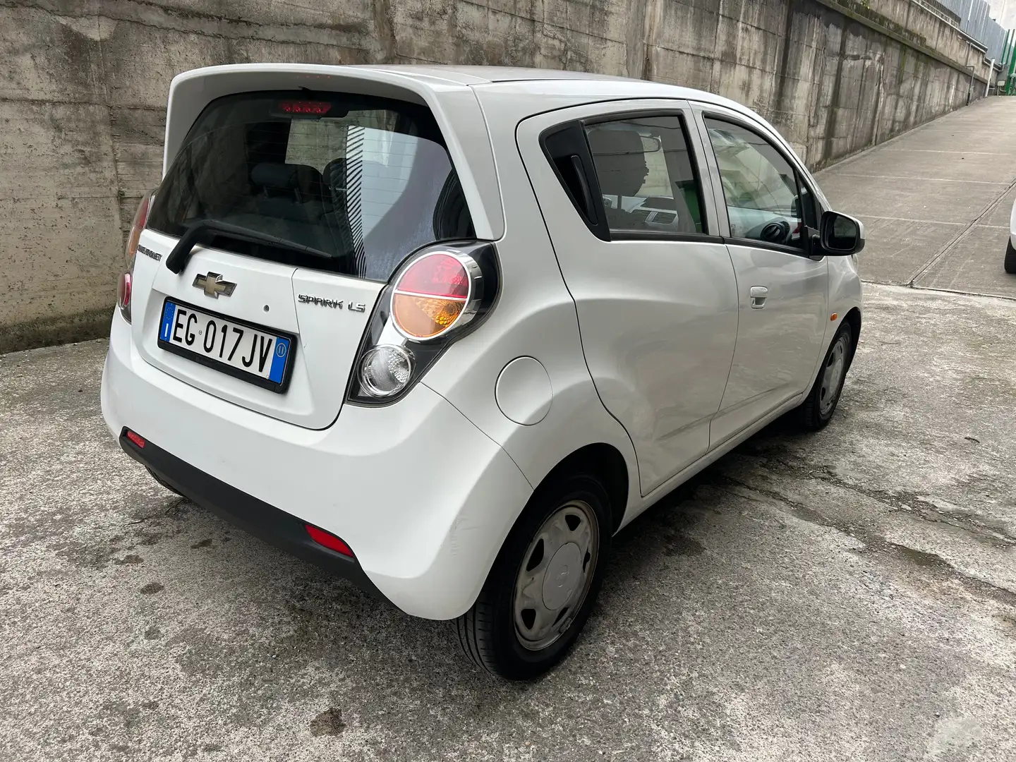 Chevrolet Spark Spark 1.0 Weiß - 2