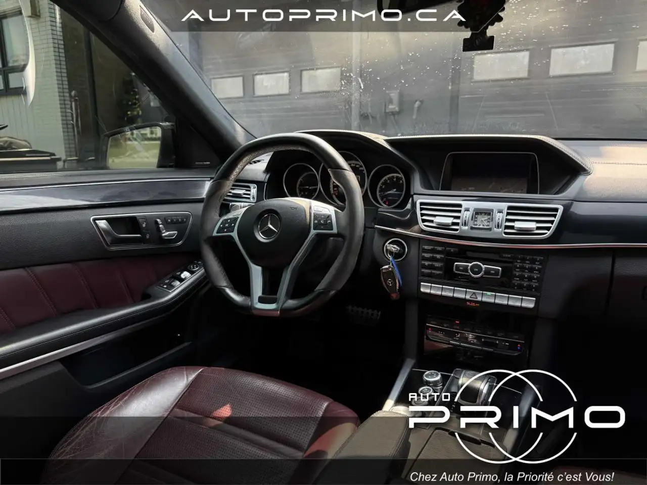 Mercedes-Benz E-Class снимка Mercedes-Benz E-Class