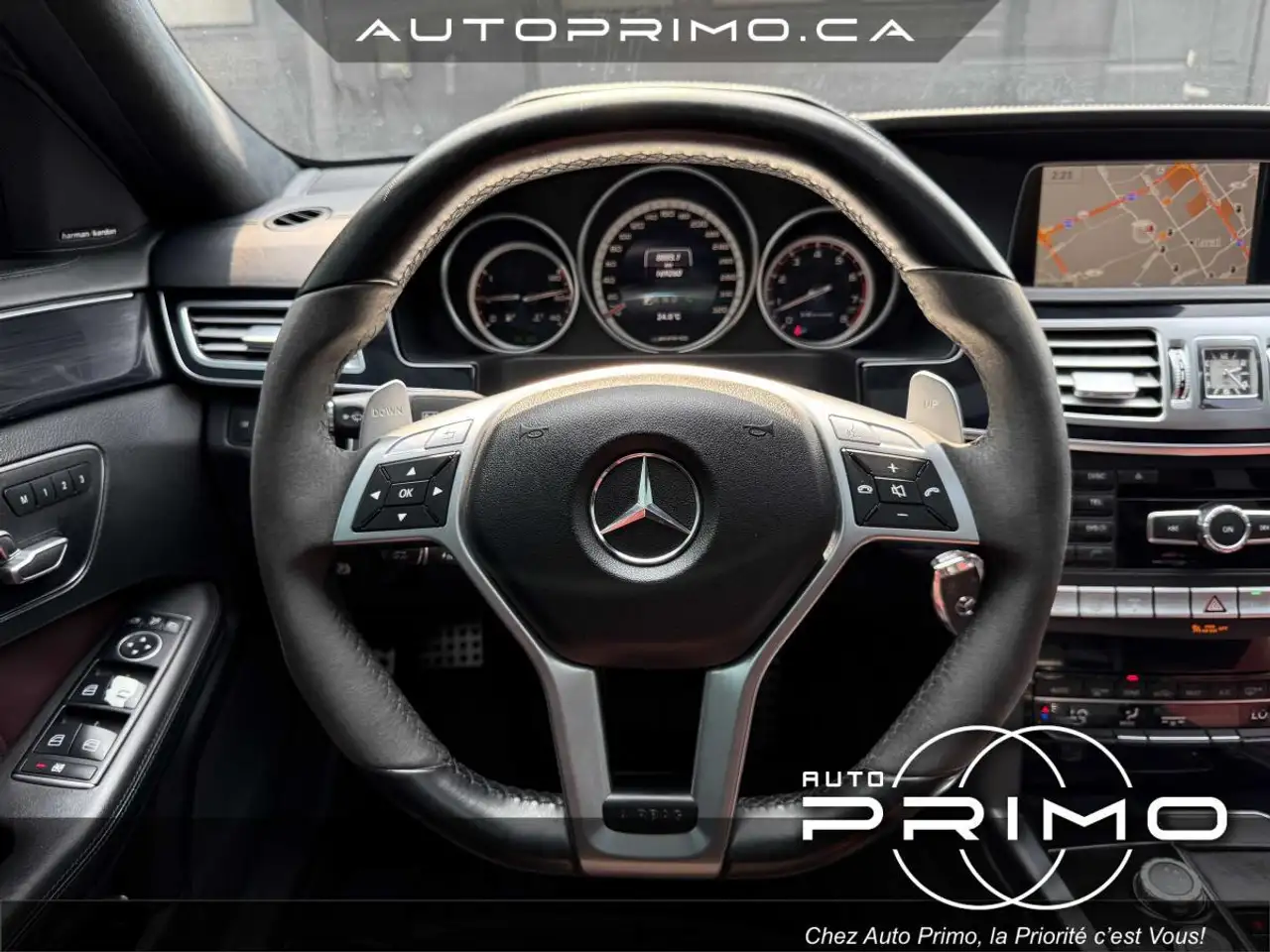 Mercedes-Benz E-Class снимка Mercedes-Benz E-Class