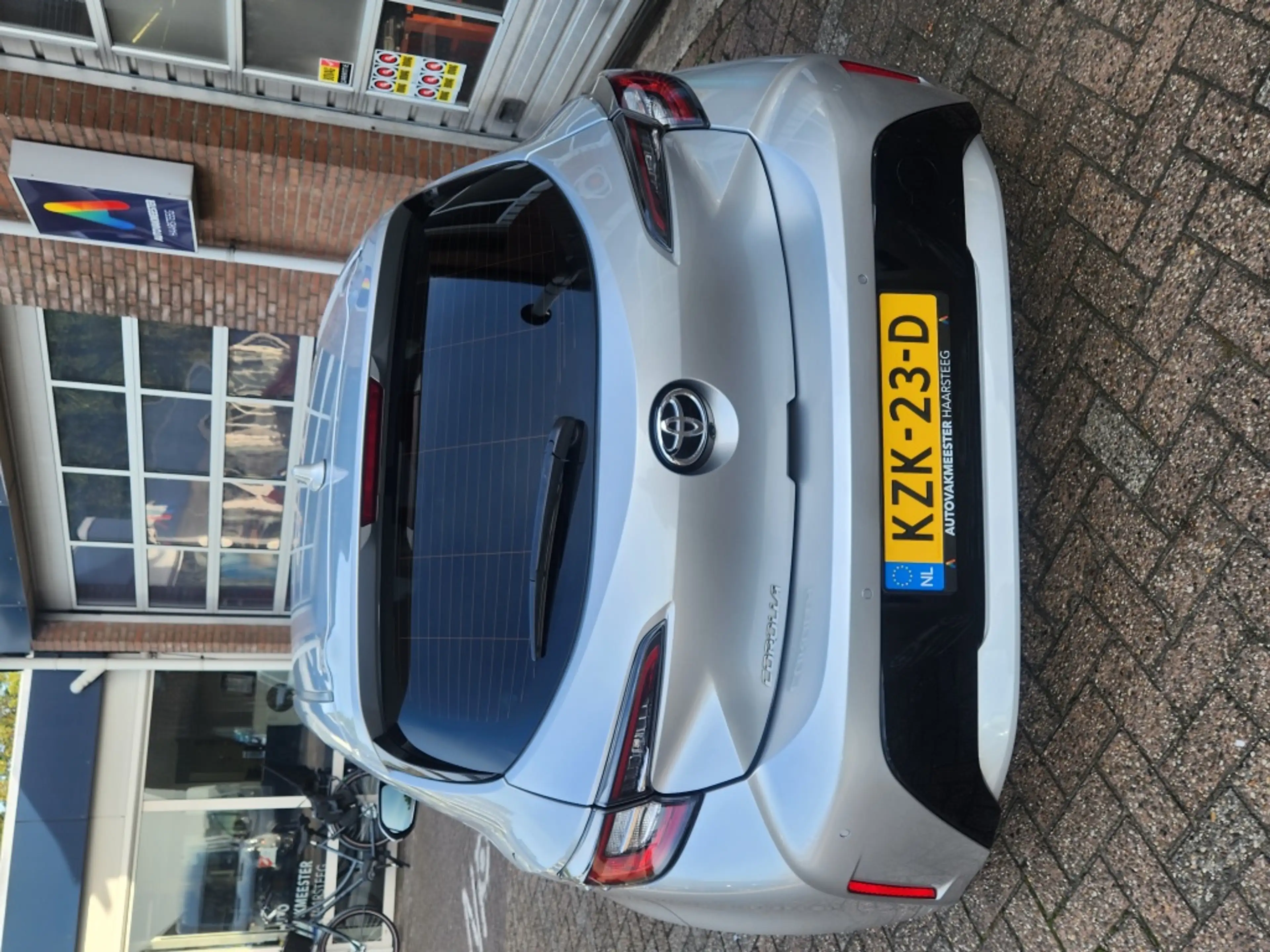 Toyota Corolla 1.2 T Active, Clima/ACC/LaneAss/Keyless/Camera/LED — photo 23