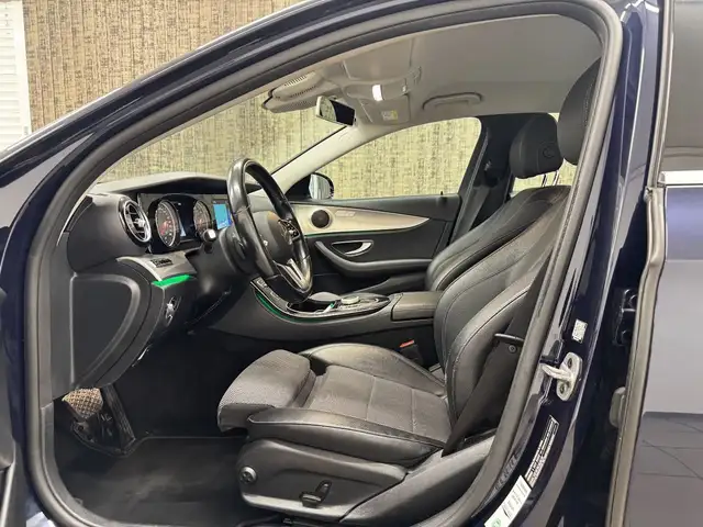 Mercedes-Benz E-Class view 9