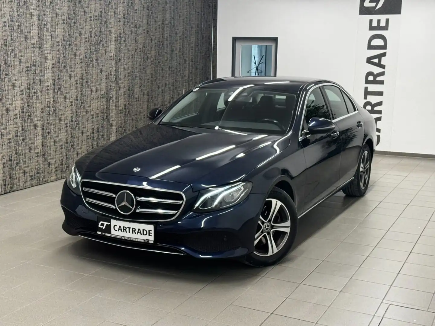 Mercedes-Benz E 220 E-Klasse E 220 d Avantgarde 4Matic Euro 6d-TEMP Blau - 2