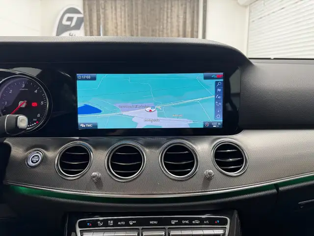 Mercedes-Benz E-Class view 18