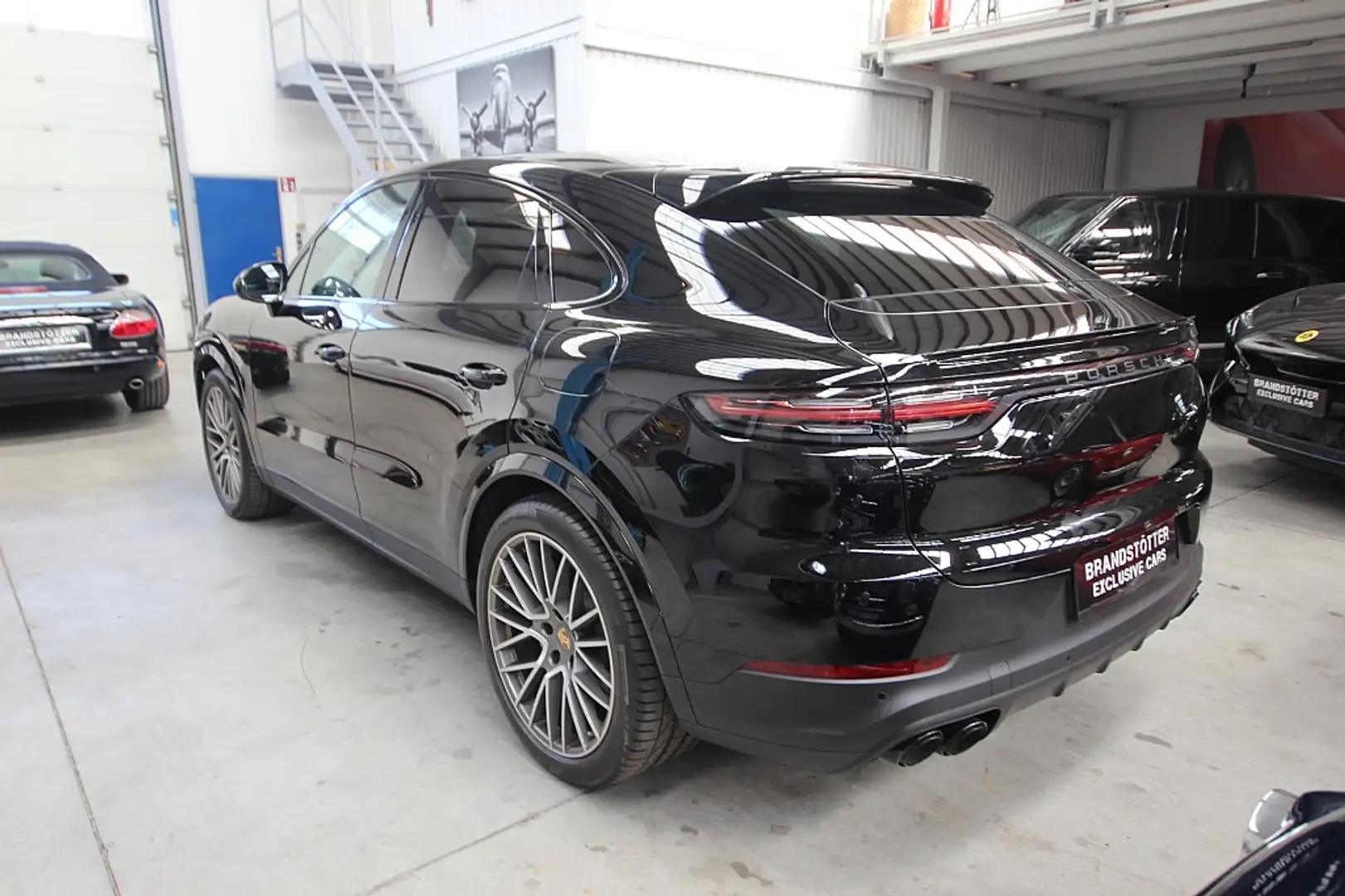 Porsche Cayenne III Hybrid Coupe Porsche Approved Garantie Schwarz - 1