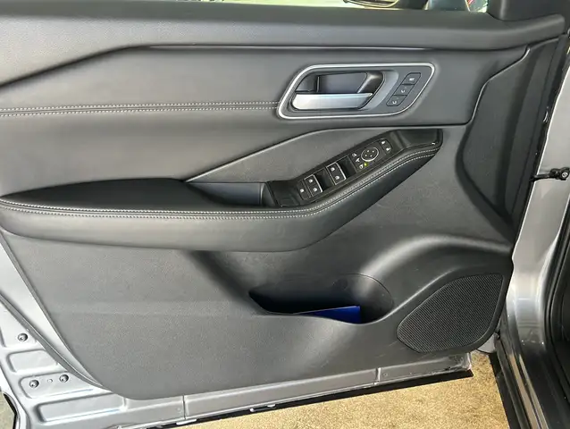 Nissan X-Trail view 10