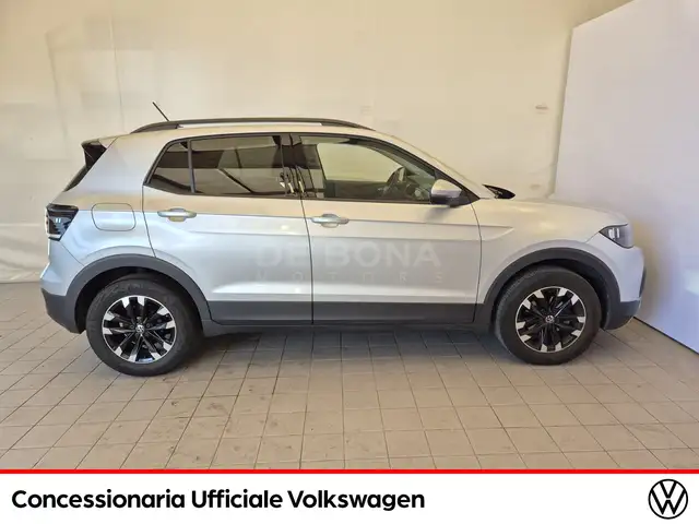 Volkswagen T-Cross view 7
