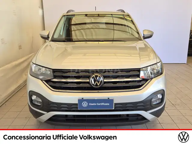 Volkswagen T-Cross view 3