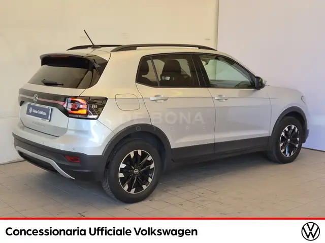 Volkswagen T-Cross view 5