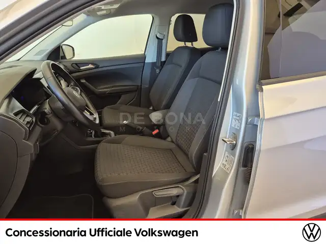 Volkswagen T-Cross view 8