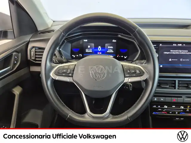 Volkswagen T-Cross view 11
