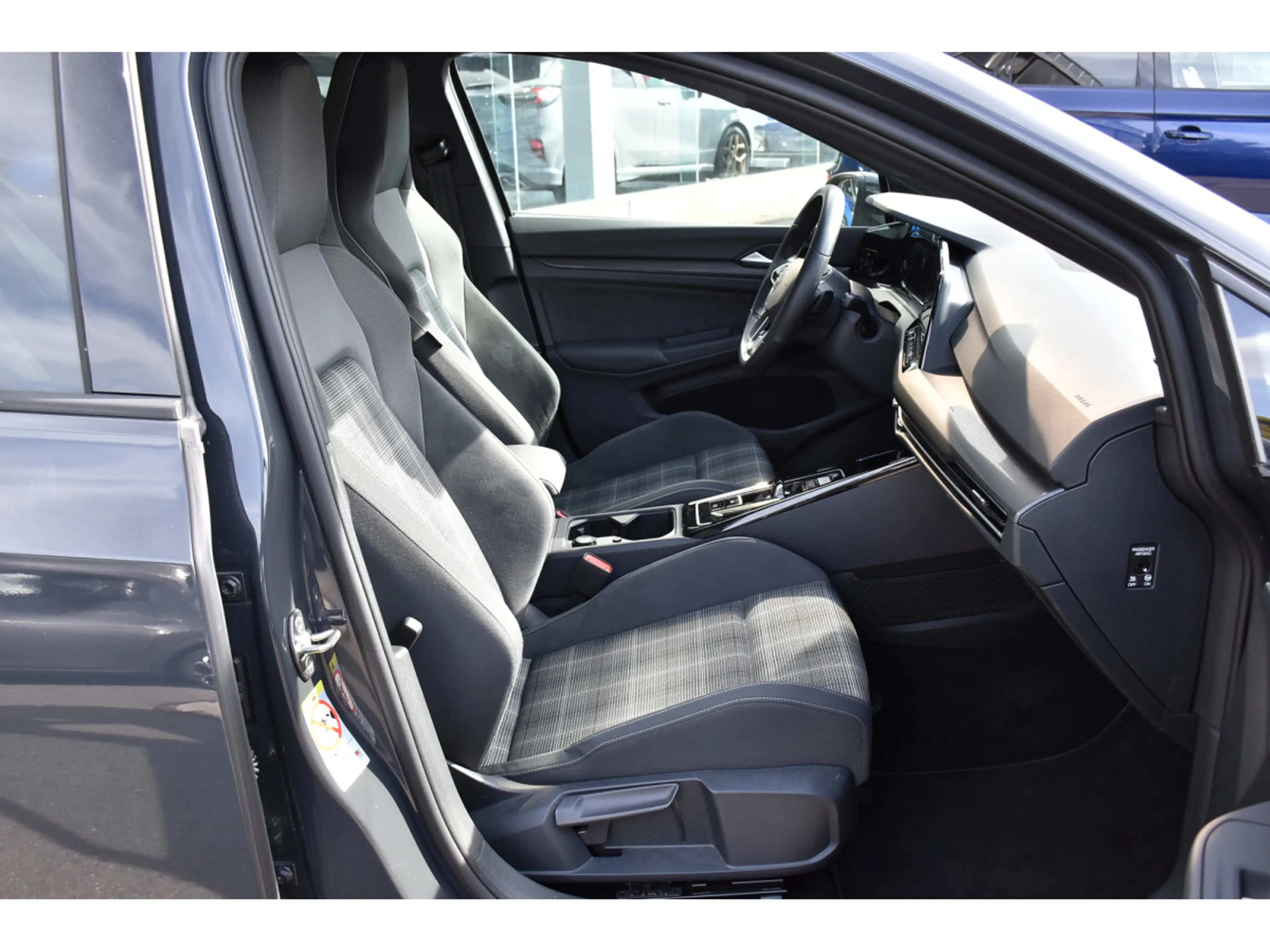 Volkswagen Golf GTD 2.0 TDI DSG PACK HIVER LANE 1° MAIN — photo 7