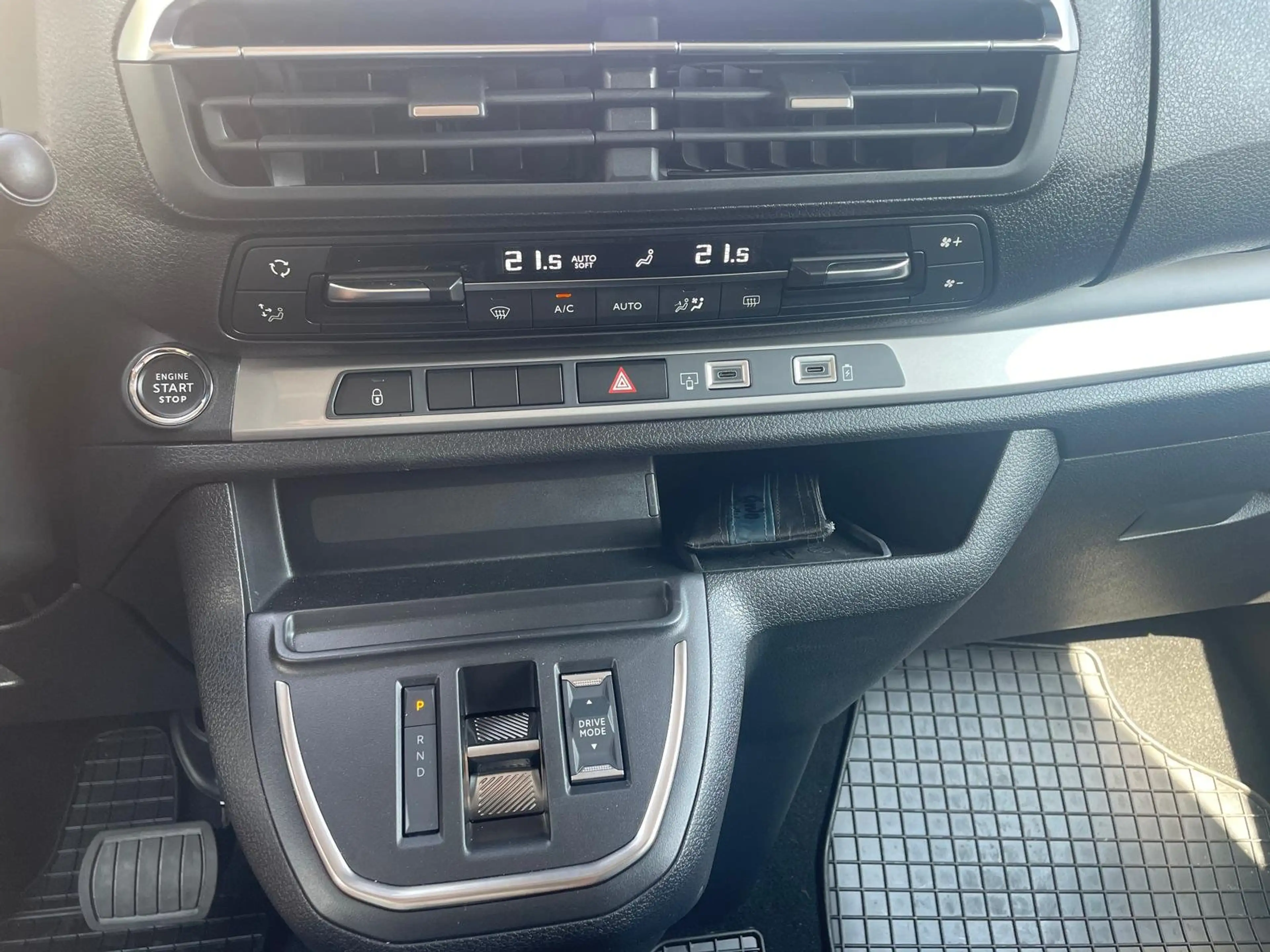Peugeot Traveller Traveller Business BlueHDi 180 EAT8 Business — photo 15