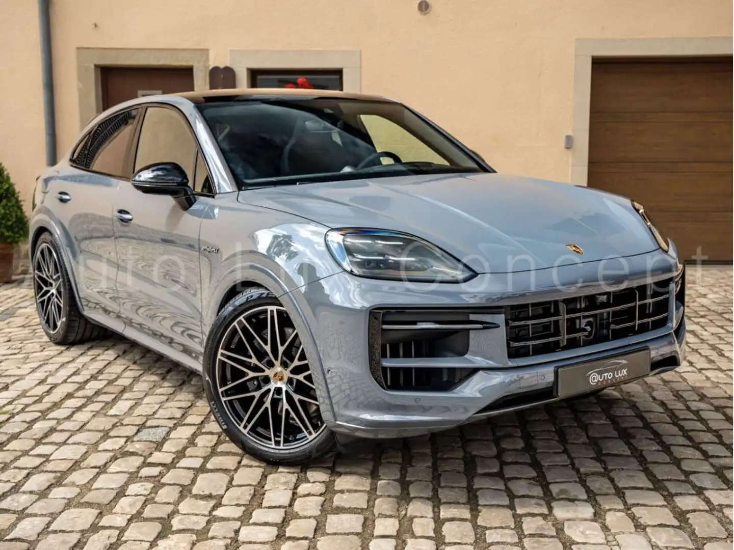 Porsche Cayenne E-Hybrid Coupé/SportDesign/HUD/Inno/AHK/18-Wege Grijs - 2