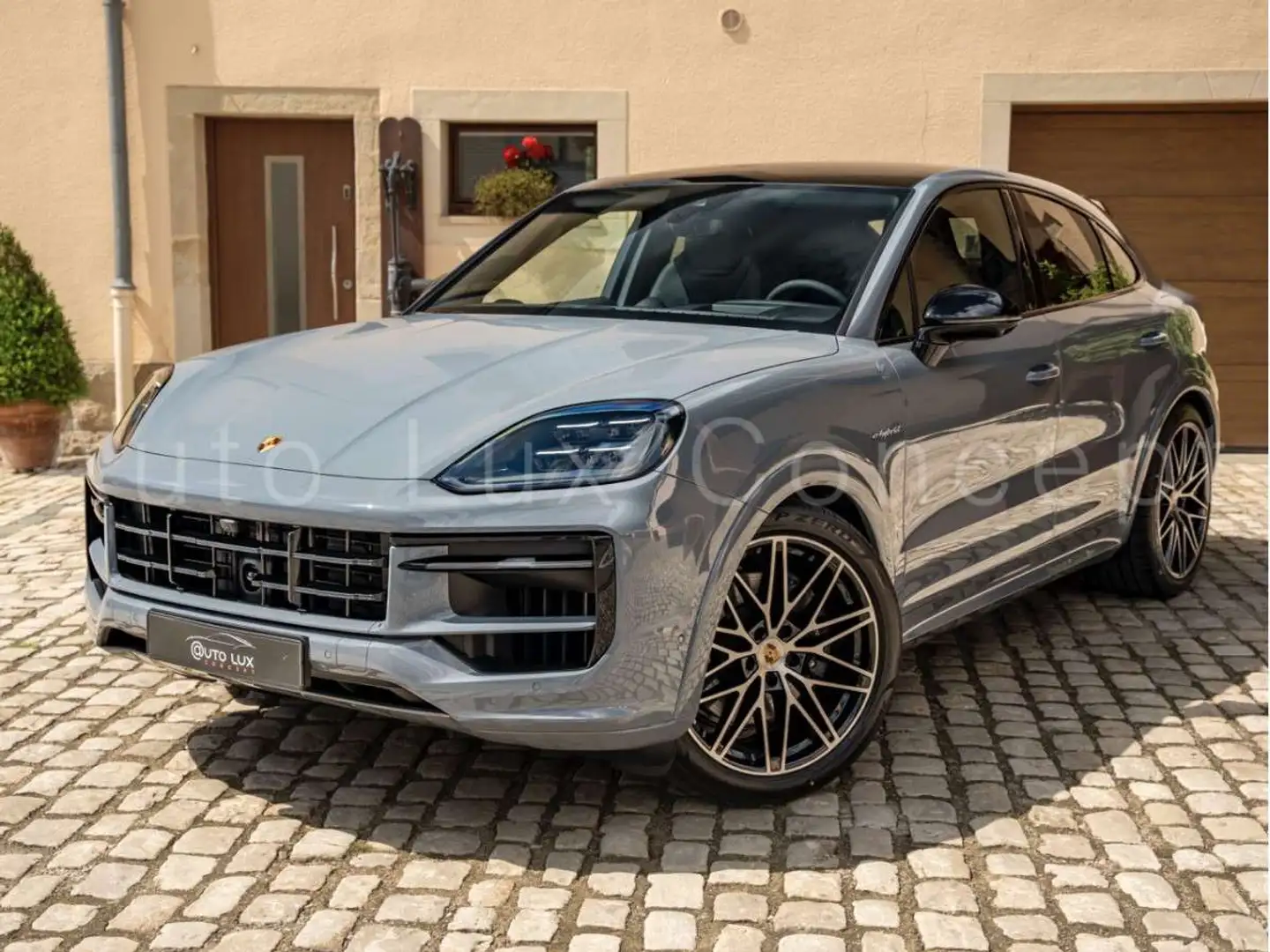 Porsche Cayenne E-Hybrid Coupé/SportDesign/HUD/Inno/AHK/18-Wege Grijs - 1