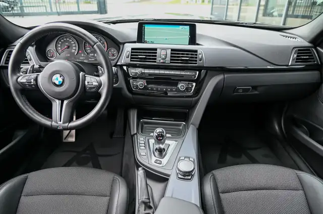 BMW M3 view 11